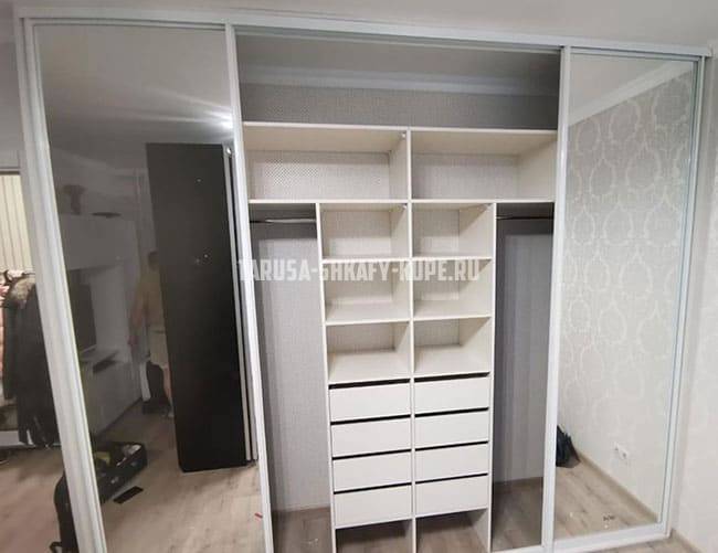 Встроенные шкафы-купе Таруса