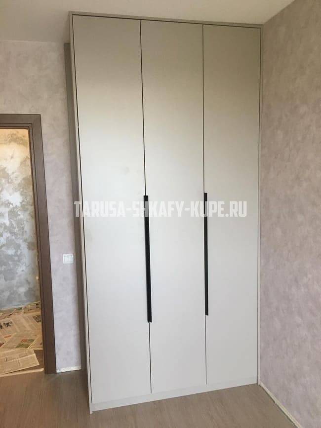 Распашные шкафы Таруса