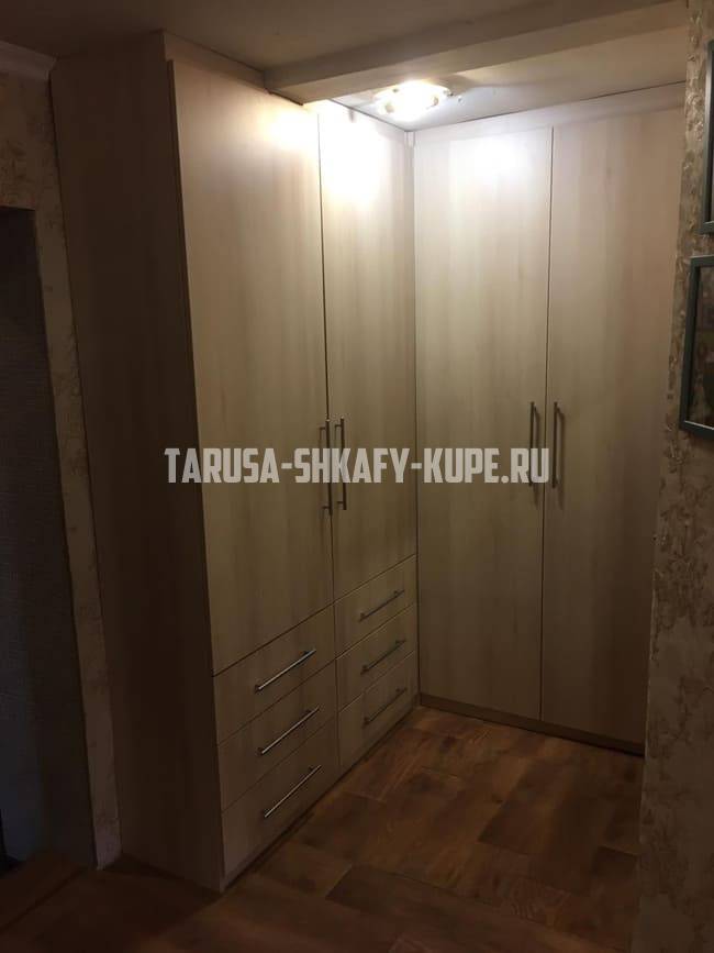 Распашные шкафы Таруса